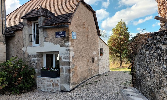 Les Farges Cottage | CHARMING COTTAGE WITH TERRACE AND SWIMMING POOL 10 MIN FROM LASCAUX IV