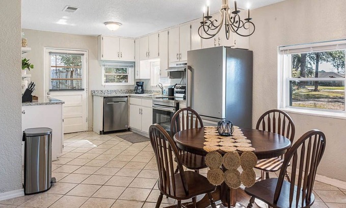 Grand Bay House | Charming Cottage on the Coast!