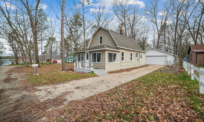 Grayling Cottage | Charming Cottage w/Lake Access and private Fire Pit