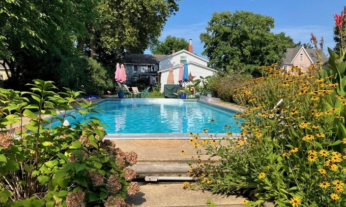 Rock Hall Cottage | Charming cottage with Pool Access and WiFi in lovely Rock Hall