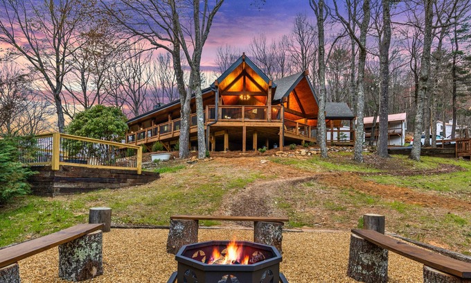 Blairsville Cottage | Charming cottages with serene mountain views w/firepit
