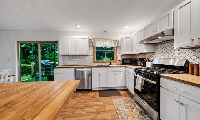 Watkins Glen House | Charming country home near Seneca Lake
