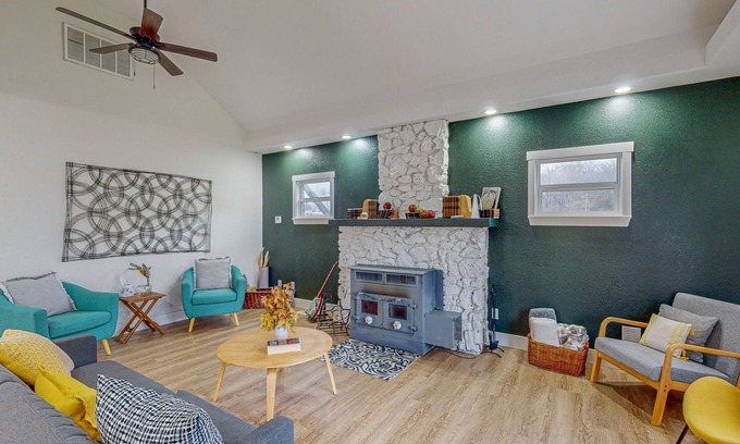 Bella Vista House | Charming Country-Modern Retreat with Outdoor Fire Pit and Near Back 40 Trail