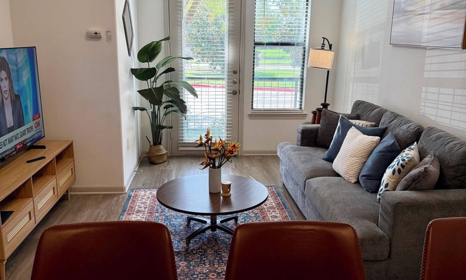 Frisco Apartment | Charming & Cozy 1BR/1BA/2BEDS. Pool/Gym/Shops