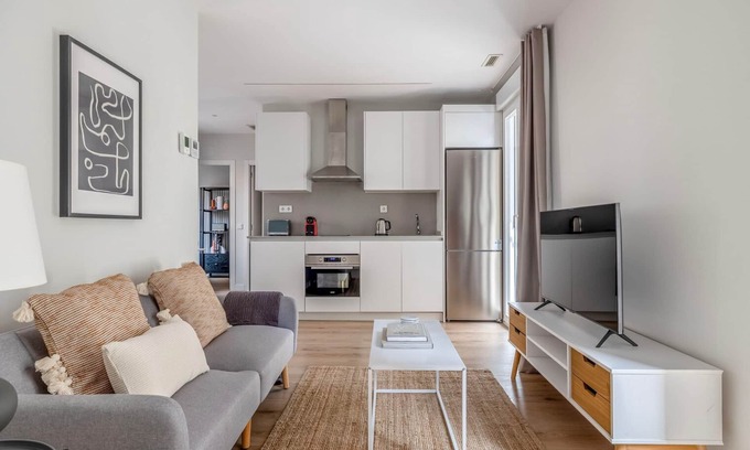 Cuatro Caminos Apartment | Charming Cuatro Caminos 1BR, near Santiago Bernabeu, by Blueground
