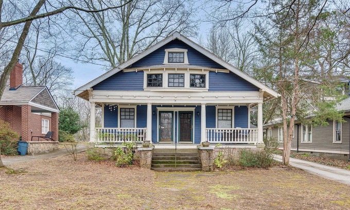 Oakhurst Apartment | Charming Decatur Oakhurst Bungalow w/Patio!