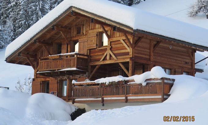 Manigod Ski Chalet | Charming detached chalet Manigod La Clusaz comfort south-facing Aravis view.
