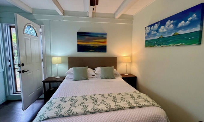 Kailua Apartment | Charming Dolphin Suite with AC in delightful Kailua