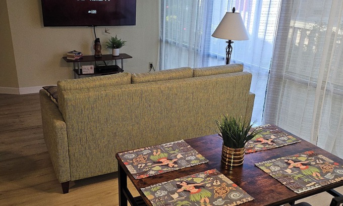 Downtown Honolulu Apartment | Charming Downtown Honolulu Apartment: 1-bed, 1-bath, Full Kitchen & Washer/Dryer