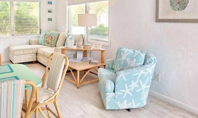 Sanibel House | Charming Duggers Tropical Village Cottage