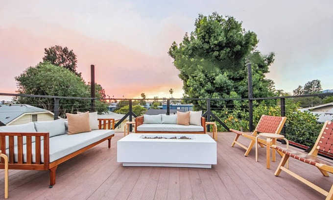 Los Feliz House | Charming duplex 6B3B In Los Feliz
