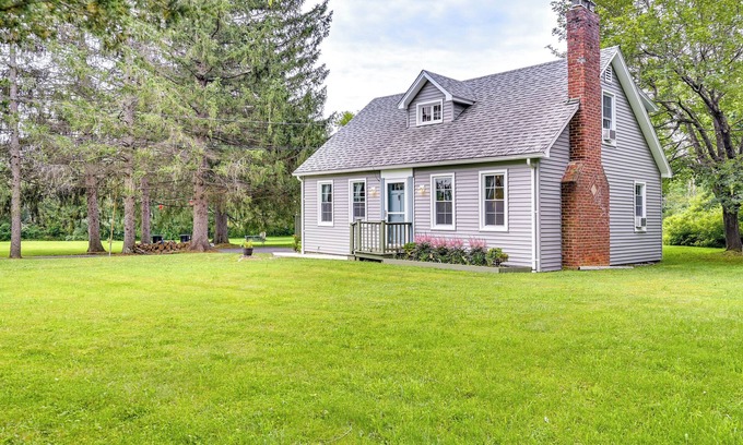 Oak Hill House | Charming East Durham Home - 2 Mi to Water Park