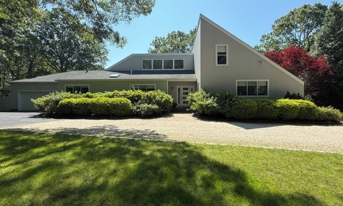 East Quogue House | Charming East Quogue House with Pool and Tennis