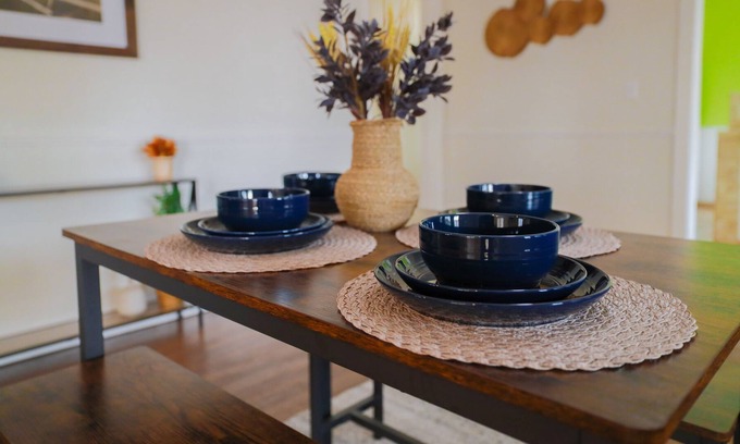 Bakersfield Bed & Breakfast | Charming East Side Vintage Home+Near Downtown