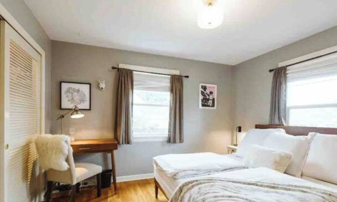 Olympia House | Charming Eastside Bungalow near downtown, a great park, and I-5!