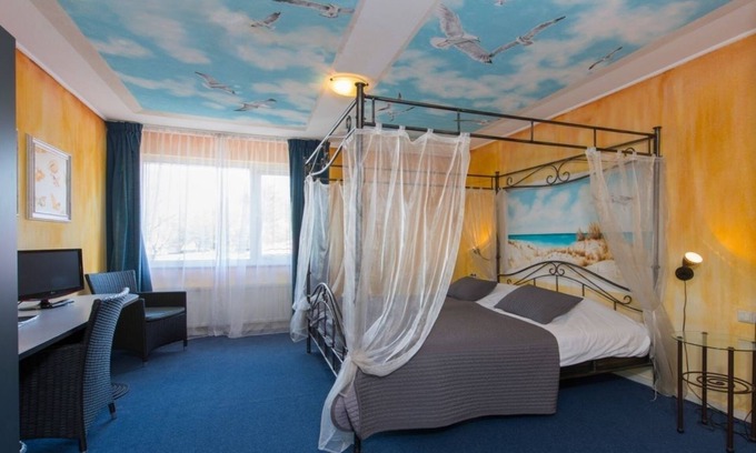 Renesse Hotel | Charming Escape w/Onsite Dining – Mins away from City Center & Stunning Beach
