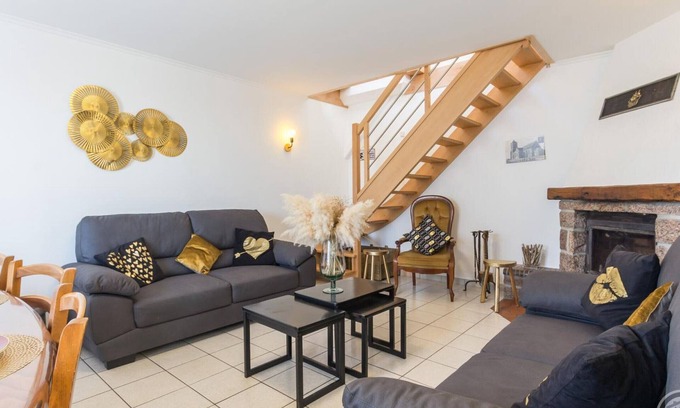 Montmartin-sur-Mer Cottage | Charming family home in Montmartin-sur-Mer