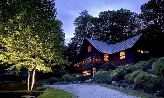 Stowe Area House | CHARMING FAMILY CHALET w/Great Location, Outdoor Hot tub on Edson Hill