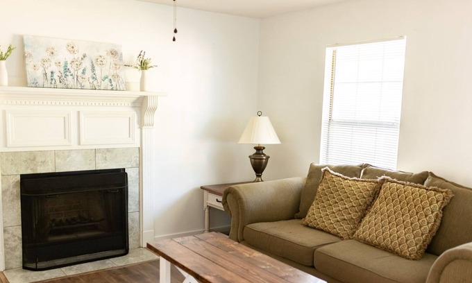 Flowood House | Charming Family Friendly Home near Reservoir