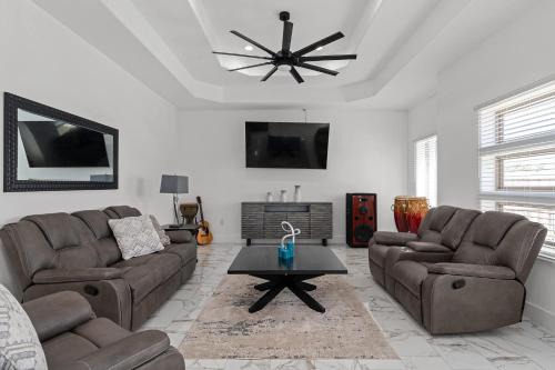 Bandera House | Charming Family Getaway Near Medina River
