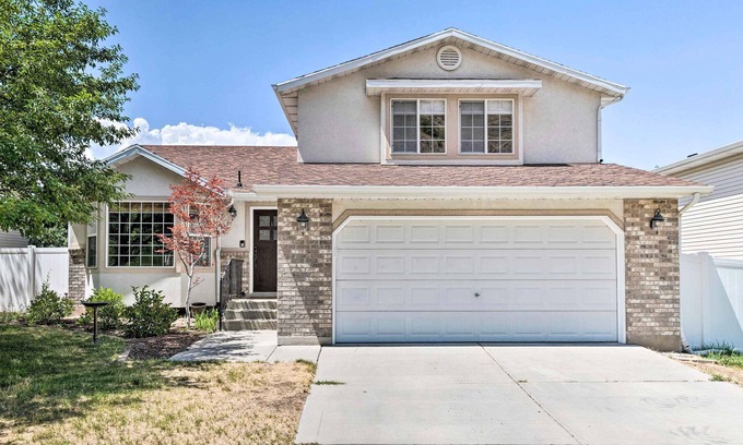 Draper House | Charming Family Home w/ Yard, Pets Welcome!