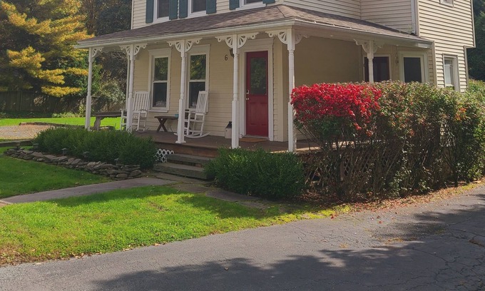 Hortonville Other | Charming farmhouse,1/2 acre, w/large deck, grill, firepit, near creek & mountain