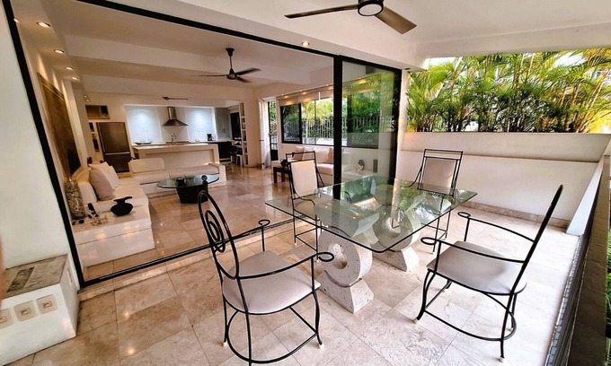 Costa Azul Apartment | Charming first floor 2-bedroom apartment in beautiful Acapulco de Juárez