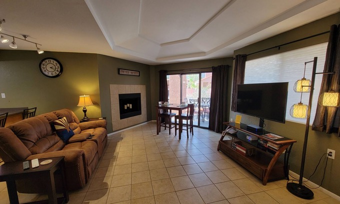 Tucson Condo | Charming First Floor with Mountain Views and across from Community Amenities