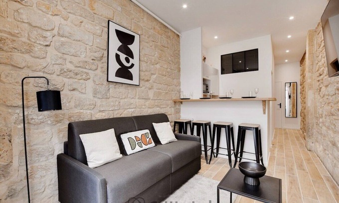 Quartier de la Porte-Saint-Denis Apartment | Charming flat in the heart of Paris - GetHosted
