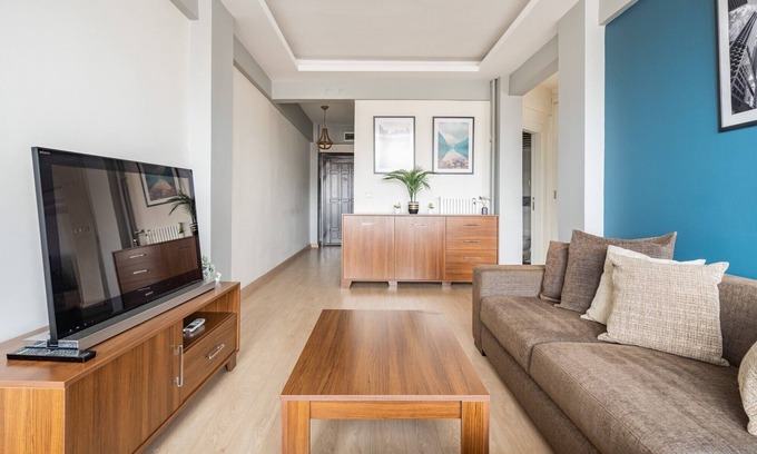 Macka Apartment | Charming Flat with Bosphorus View in Besiktas