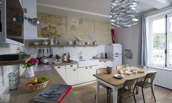 Port-en-Bessin-Huppain Apartment | Charming apartment in a small fishing harbour from Normandy. 2 nights minimum.