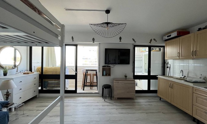 Saint-Hilaire-de-Riez Apartment | Charming studio near beach, pets allowed