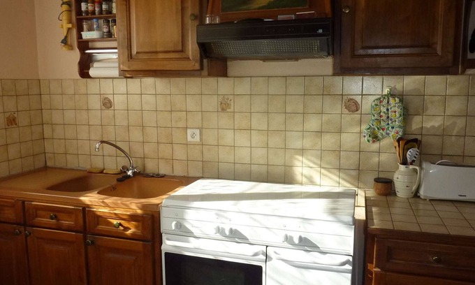 La Cotiniere House | Charming House in Saint Pierre d'Oléron - Close to Beach & Port - Sleeps 4