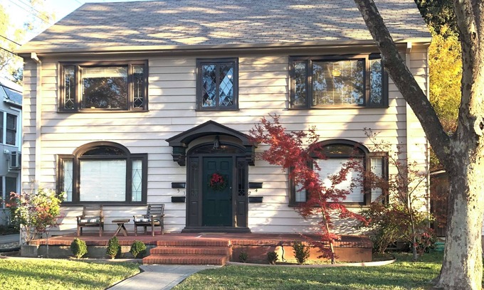 Central Sacramento Apartment | Charming Furnished East Sac Apartment - McKinley Park, Restaurants & Hospitals