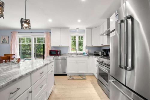 Eastham House | Charming Getaway with Hot Tub Dog Friendly