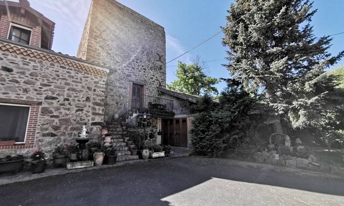 Lorlanges Cottage | Charming Gîte Near Clermont-Ferrand with Private Lake, Large Garden, and Historical Touches