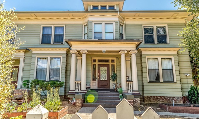 Vallejo Apartment | Charming Historic One Bedroom Apartment
