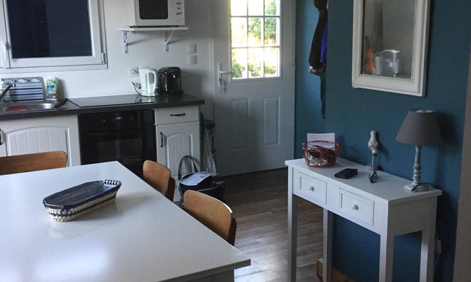 Kerroch House | Charming holiday home in a quiet area near the ocean and its wild coast