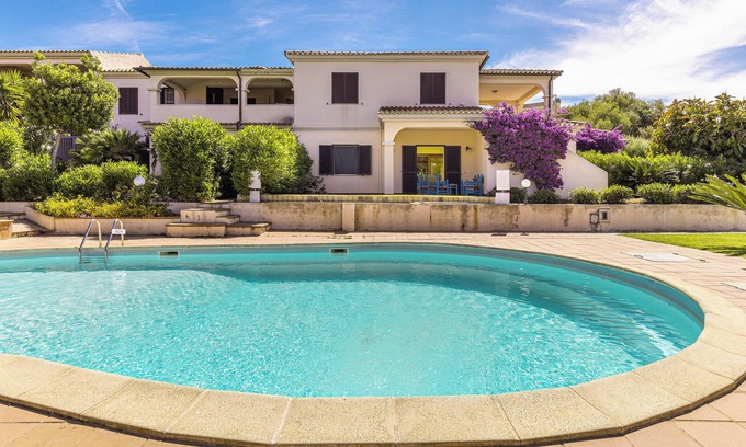 Monte Petrosu House | Charming Holiday Home “Sa Pedra Romantica” with Garden, Terrace & Pool