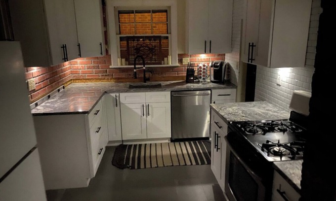 Shaker Heights Apartment | Charming home in Shaker Heights