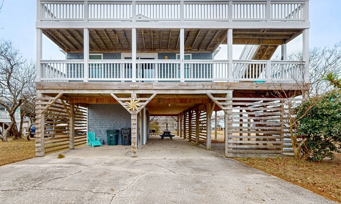 Nags Head House | Charming Home Near the Beach with Community Pool