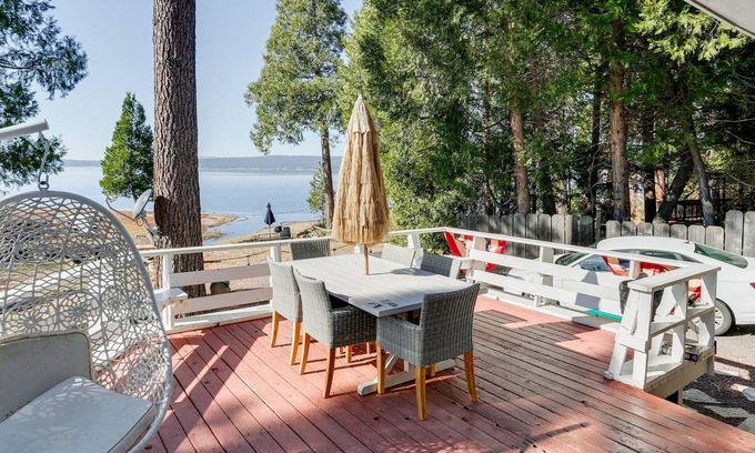 East Shore House | Charming Home w/ Private Dock on Lake Almanor!