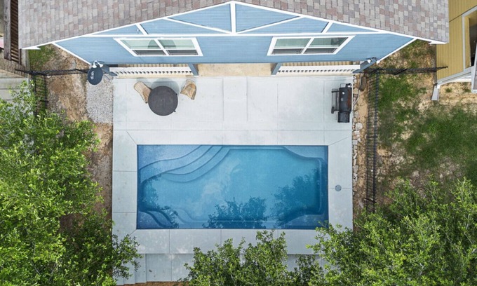 West Livingston House | Charming Home with Lake Views & Private Pool