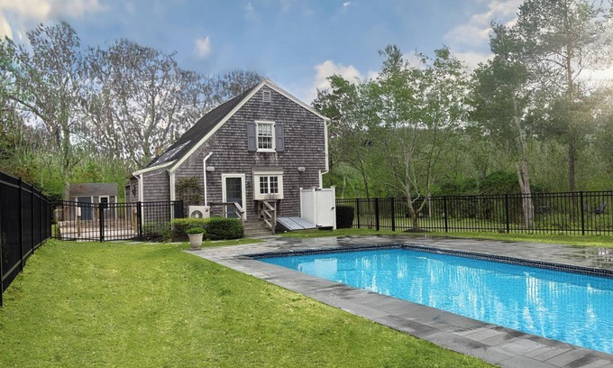 Edgartown House | Charming home with heated pool near bike path - sleeps 10