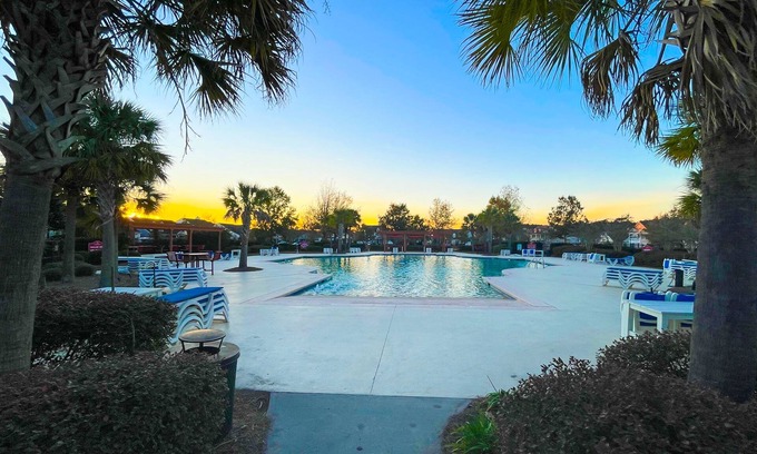 Port Wentworth House | Charming home with pool, patio, dog-friendly space & near the beach
