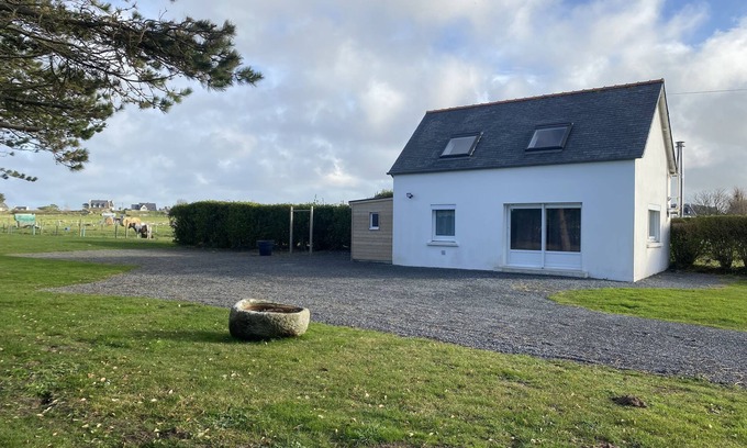 Kerlouan House | Charming house 800m from the sea and Ménéham