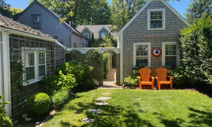 Siasconset House | Charming house and cottage blocks from beach and village!
