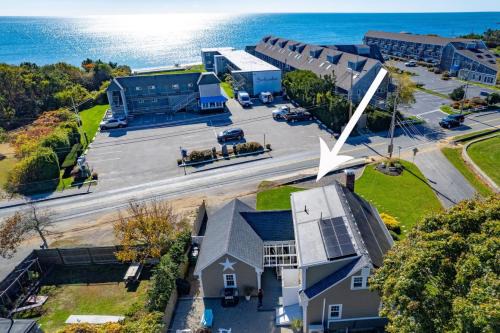 South Yarmouth House | Charming House by the Beach with Patio Grill and FirePit