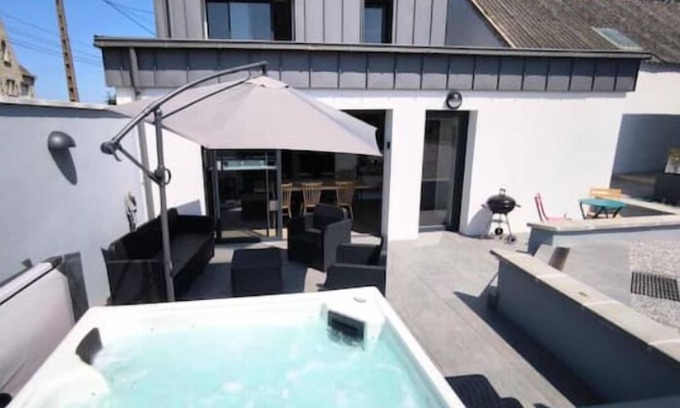 Cleder House | Charming house close to the sea with jacuzzi