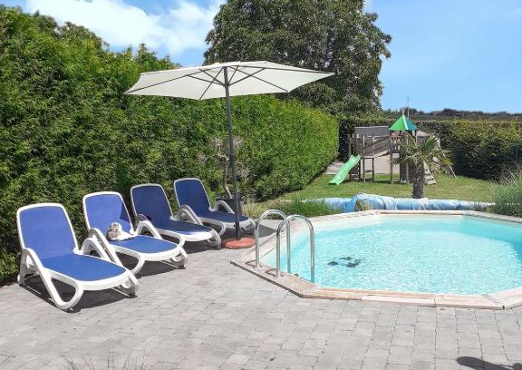 Hamois House | Charming House in Hamois with Shared Pool
